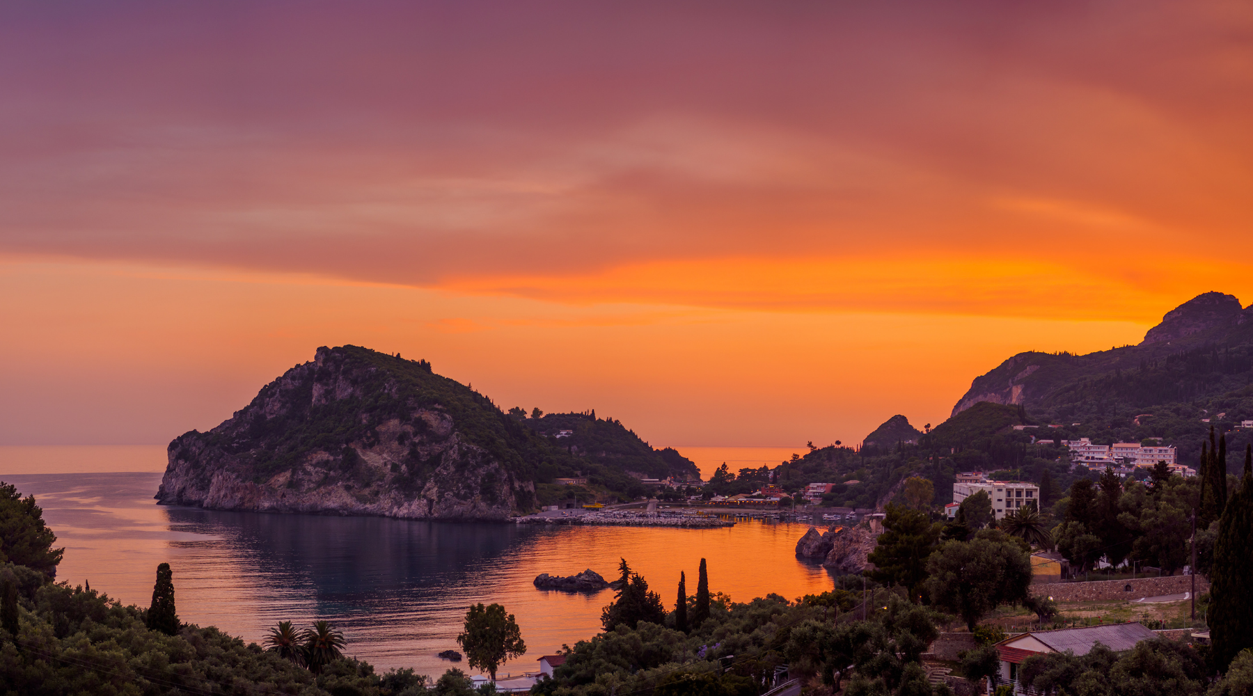 Corfu Luxury Private Sunset Cruise with Cocktails